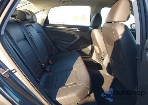 2018 Volkswagen Passat 2.0T Se from USA, damaged, VIN 1VWBA7A38JC038614